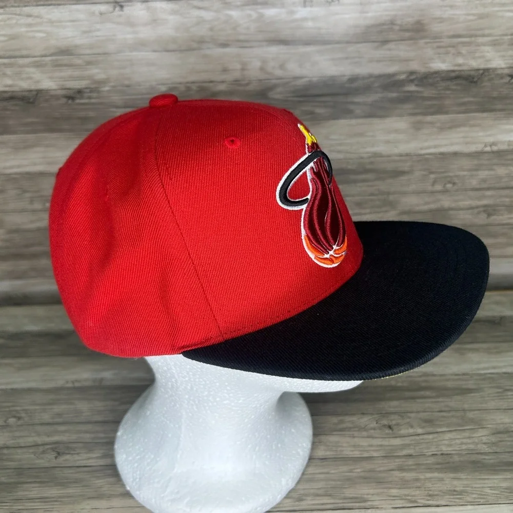 Miami Heat Mitchell & Ness Hardwood Classics Snapback Hat Cap Men NBA‎ Red Black